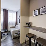 Airporthotel Berlin-adlershof Hotel Berlin