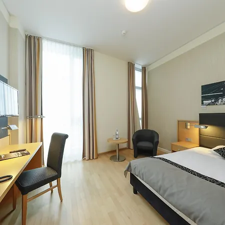 Airporthotel Berlin-adlershof 3*