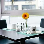 מלון Airporthotel Berlin-adlershof ברלין