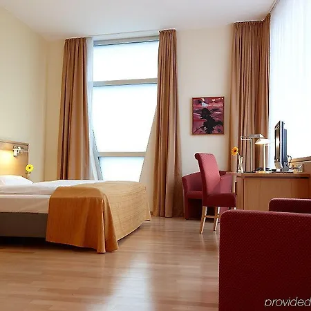 מלון Airporthotel Berlin-adlershof