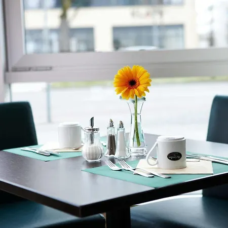 Airporthotel Berlin-adlershof מלון 3*